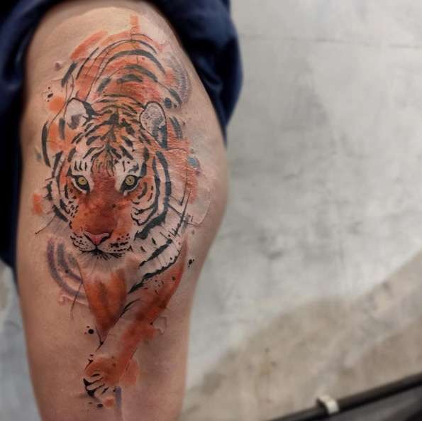 Tatuaje de tigre en colores