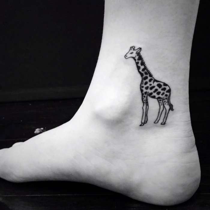 Tatuajes de animales: jirafa