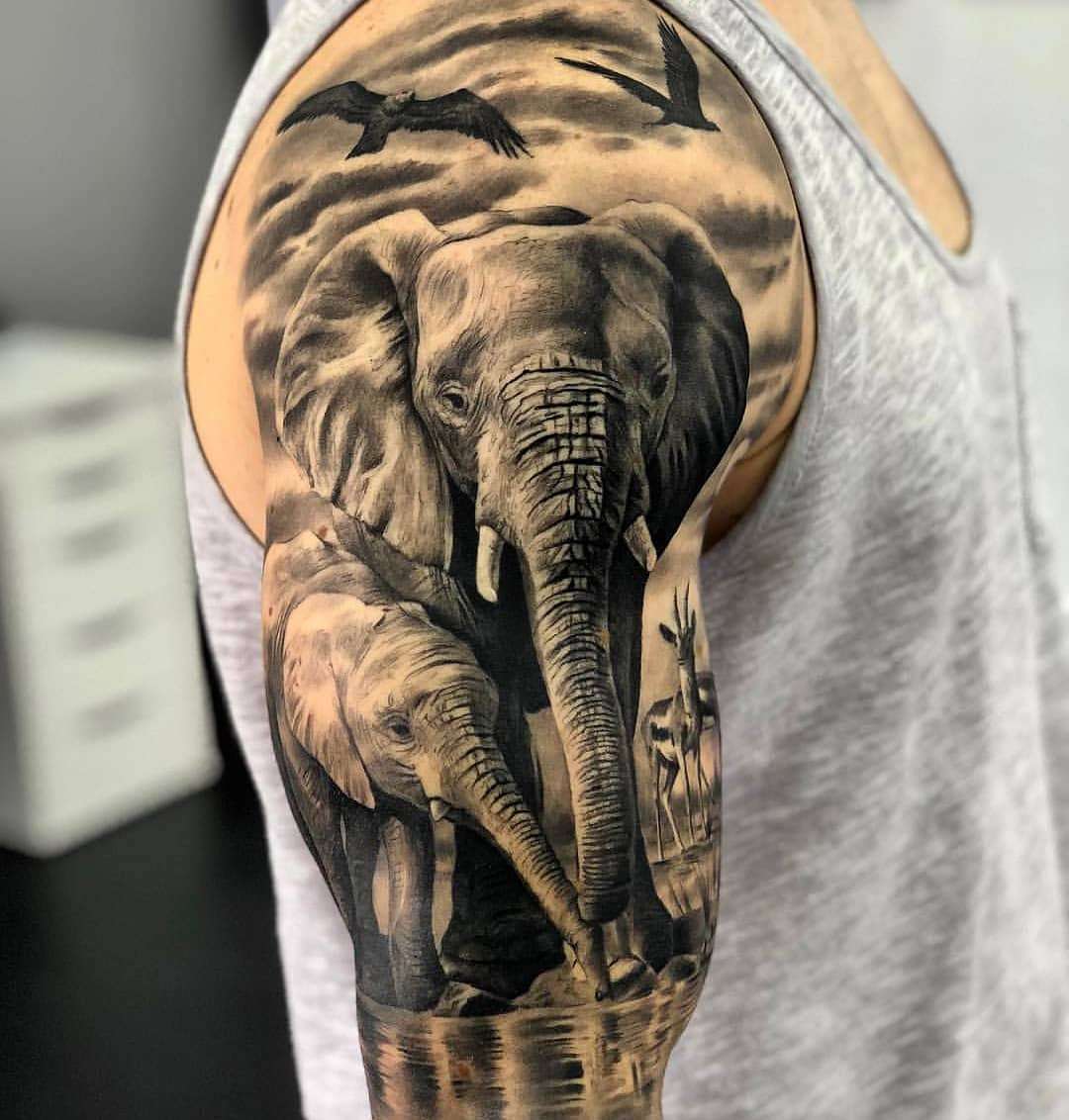 Tatuaje de elefante grande en el brazo