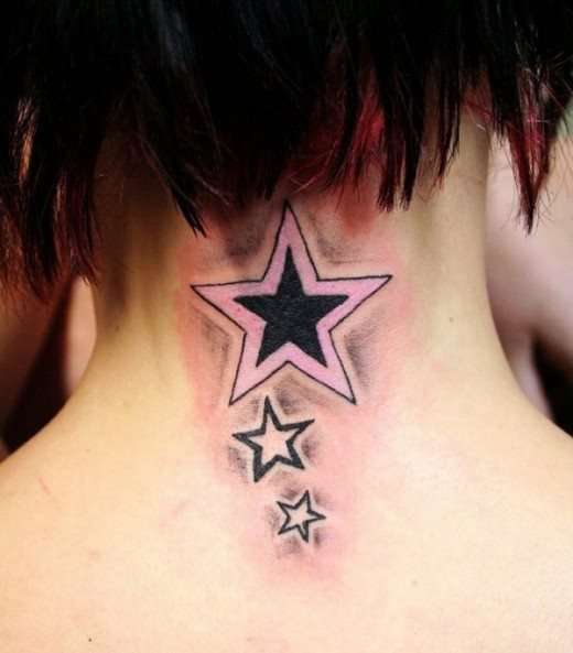 Tatuajes en el cuello: estrellas
