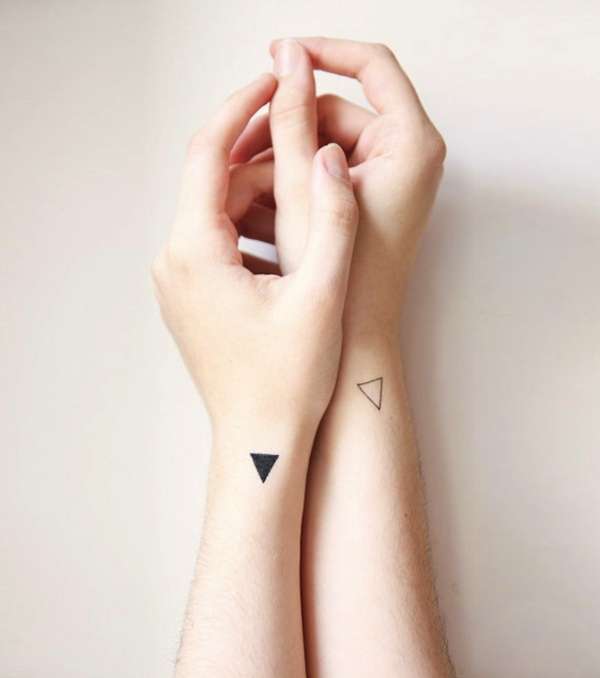Tatuajes minimalistas: triángulos