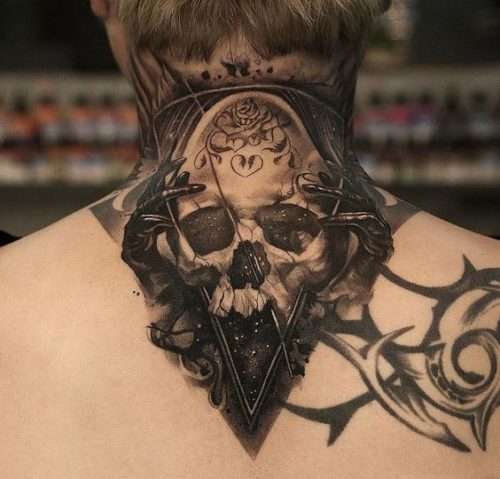 Tatuajes en el cuello: calavera