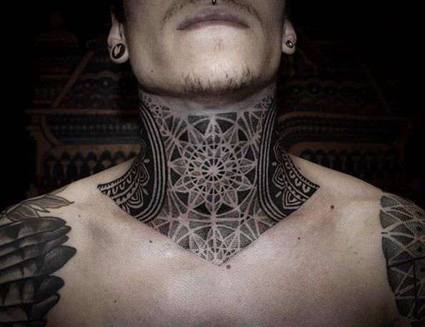 Tatuajes en el cuello: dotwork